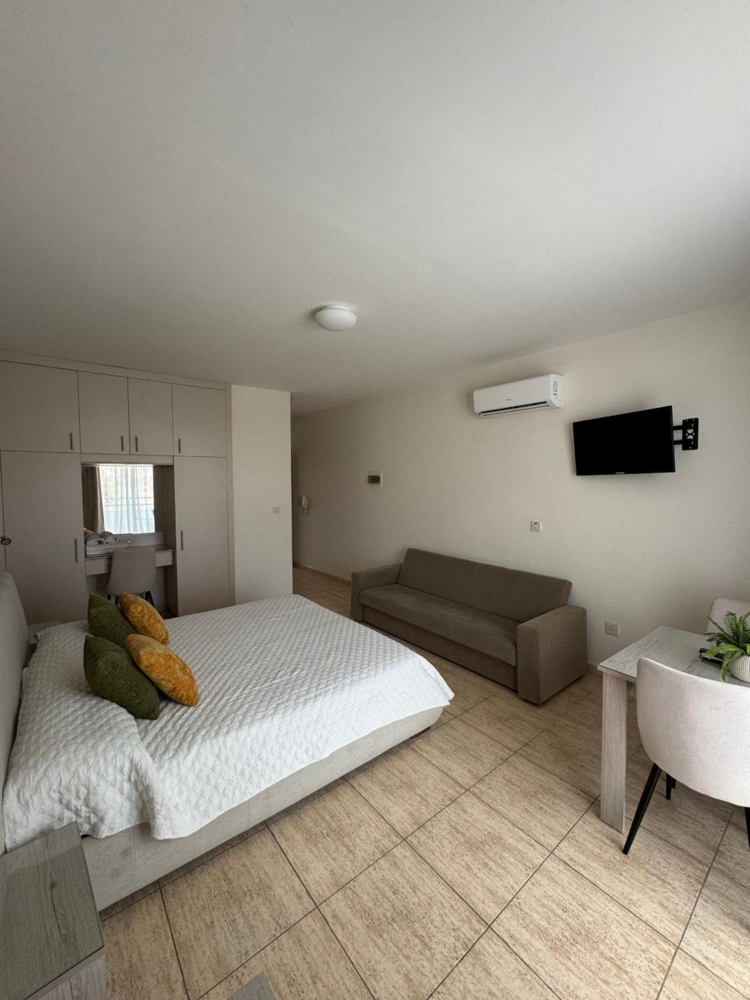 Marianna Hotel Apartments Limassol Exterior photo