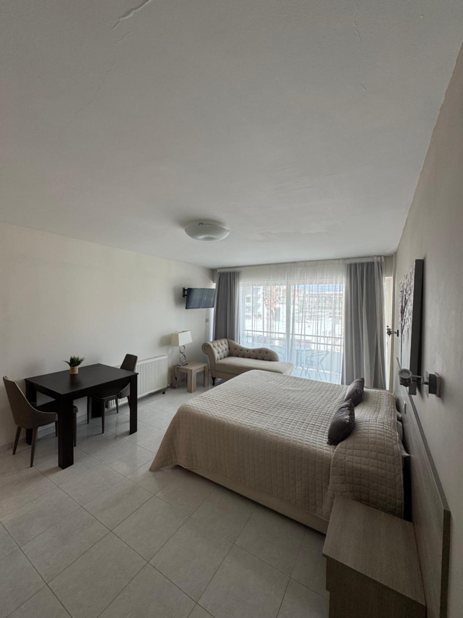 Marianna Hotel Apartments Limassol Exterior photo