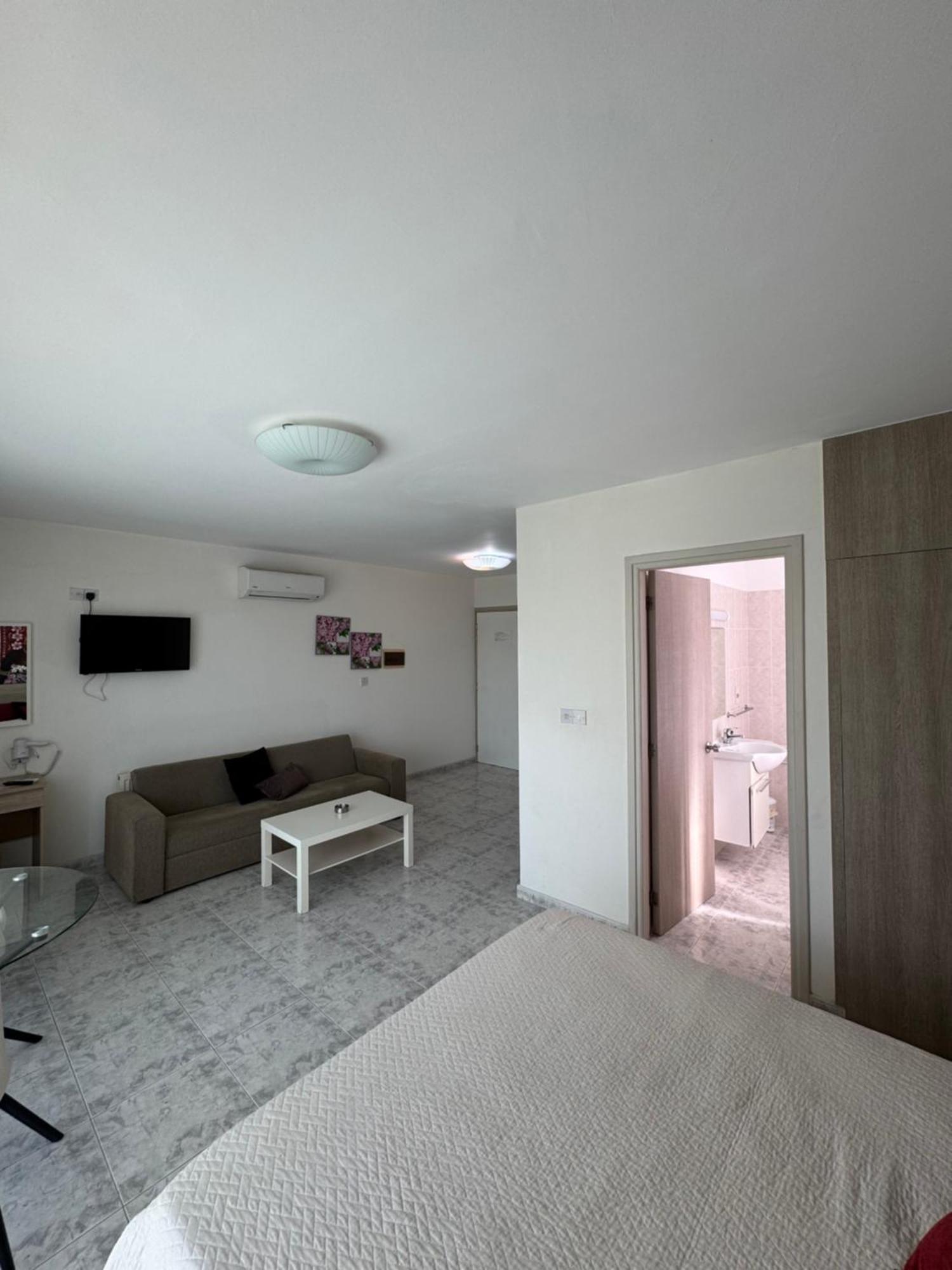 Marianna Hotel Apartments Limassol Exterior photo