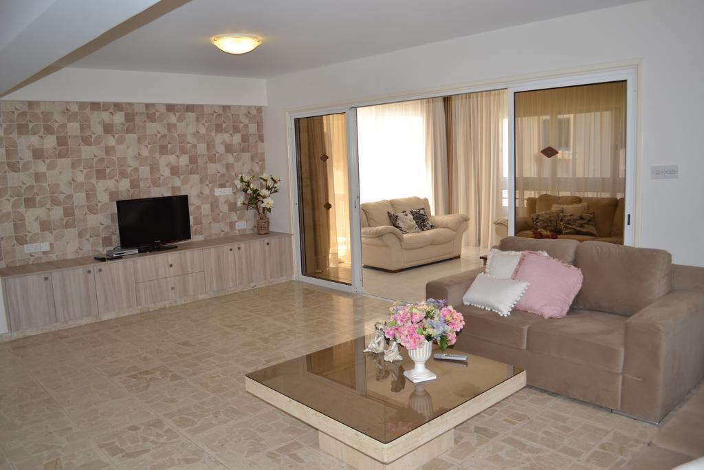 Marianna Hotel Apartments Limassol Exterior photo